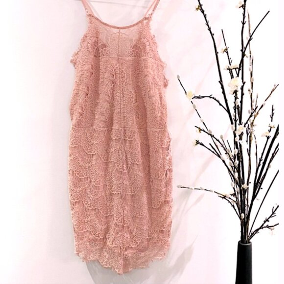 Stunning! Free People She's Got It Lace Slip Dress High Neck in Pink - Picture 6 of 11